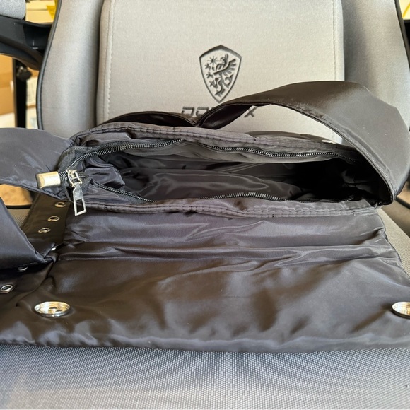 Minimalist Quilted Detail Flap Square Bag - Picture 2 of 6